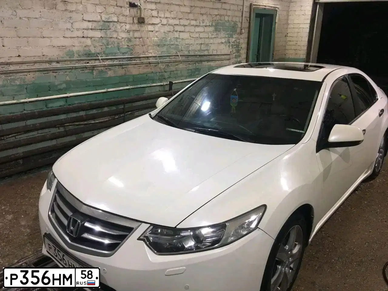 Фото автомобиля HONDA ACCORD, 2011 — госномер К160АВ122. Цвет: Белый