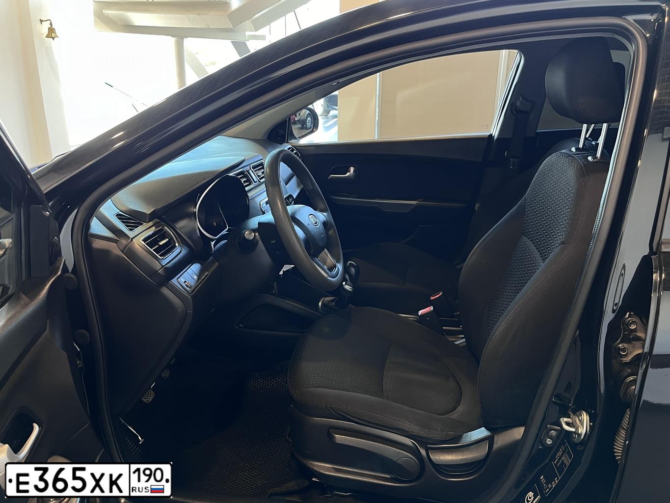 Фото автомобиля LANDROVER FREELANDER, 2008 — госномер А919СМ69. Цвет: БЕЛЫЙ