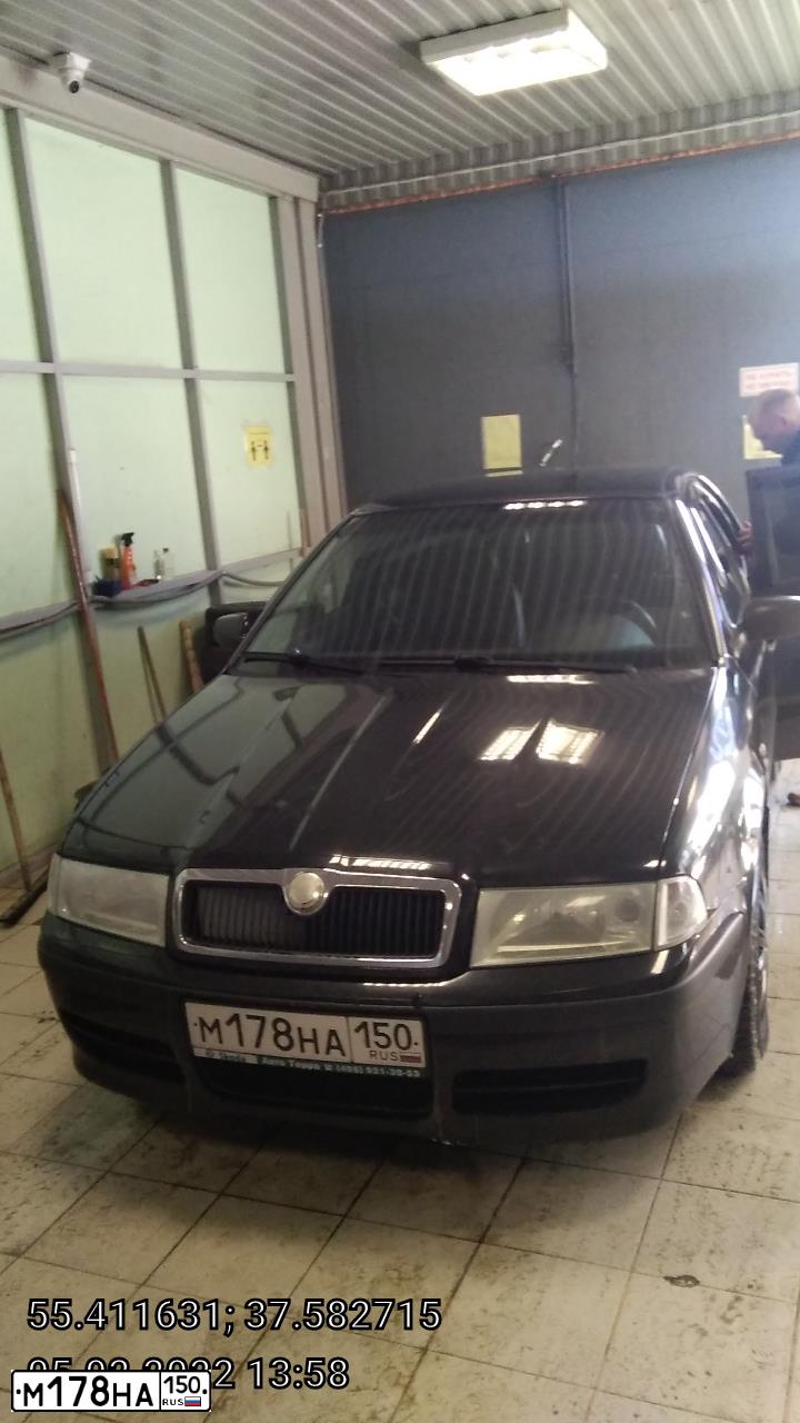Фото автомобиля SKODA OCTAVIA, 2007 — госномер Т136КХ797. Цвет: ЧЕРНЫЙ