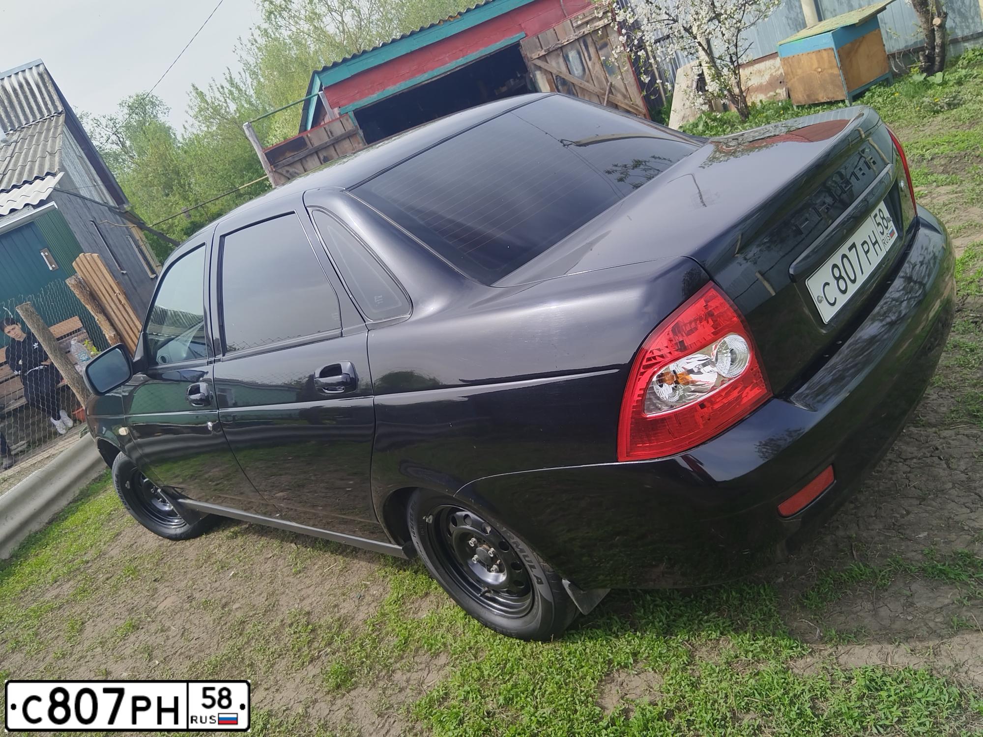 Фото автомобиля LADA 2170 PRIORA, 2013 — госномер С807РН58. Цвет: Сине-Черный