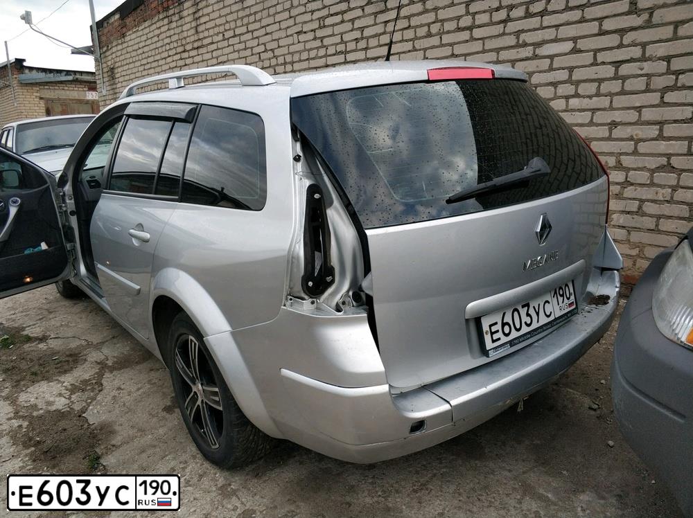 Фото автомобиля RENAULT MEGANE, 2007 — госномер С103РР152. Цвет: Серебристый