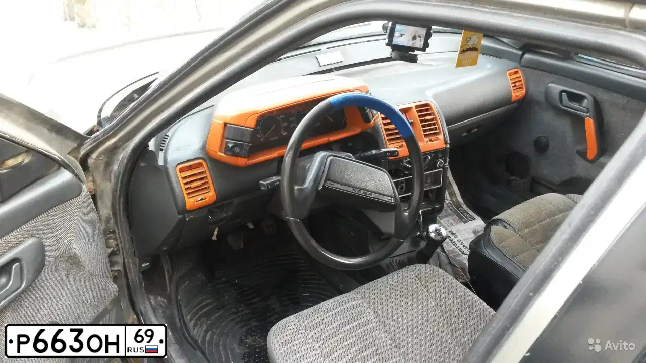 Фото автомобиля CHEVROLET NIVA, 2004 — госномер Р663ОН69. Цвет: ТЕМНО-СЕРЫЙ МЕТАЛЛИК