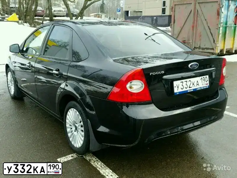 Фото автомобиля FORD FOCUS, 2010 — госномер У332КА190. Цвет: ЧЕРНЫЙ