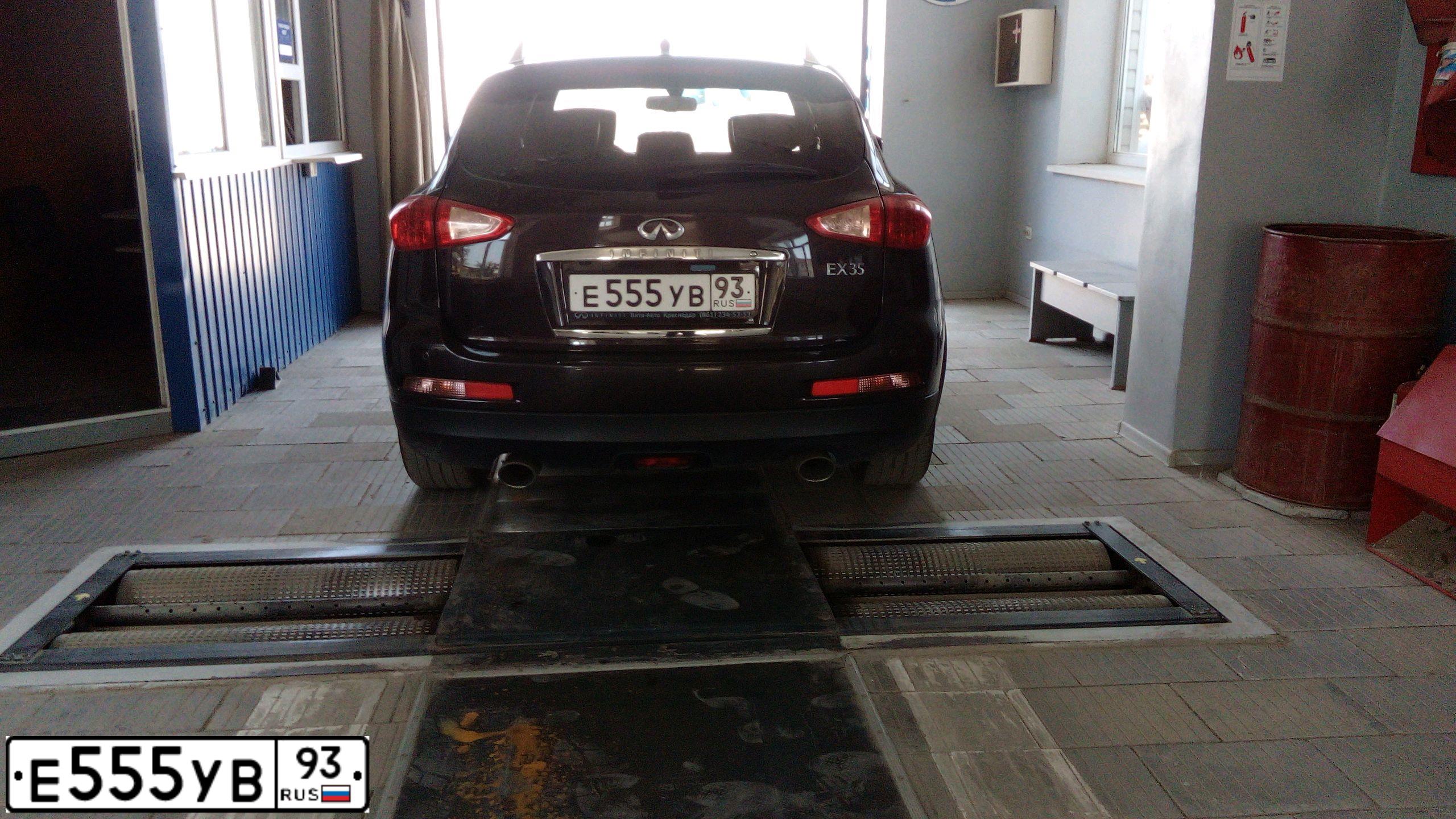 Фото автомобиля INFINITI QX50 /EX/, 2009 — госномер Н555УВ93. Цвет: ТЕМНО-БОРДОВЫЙ