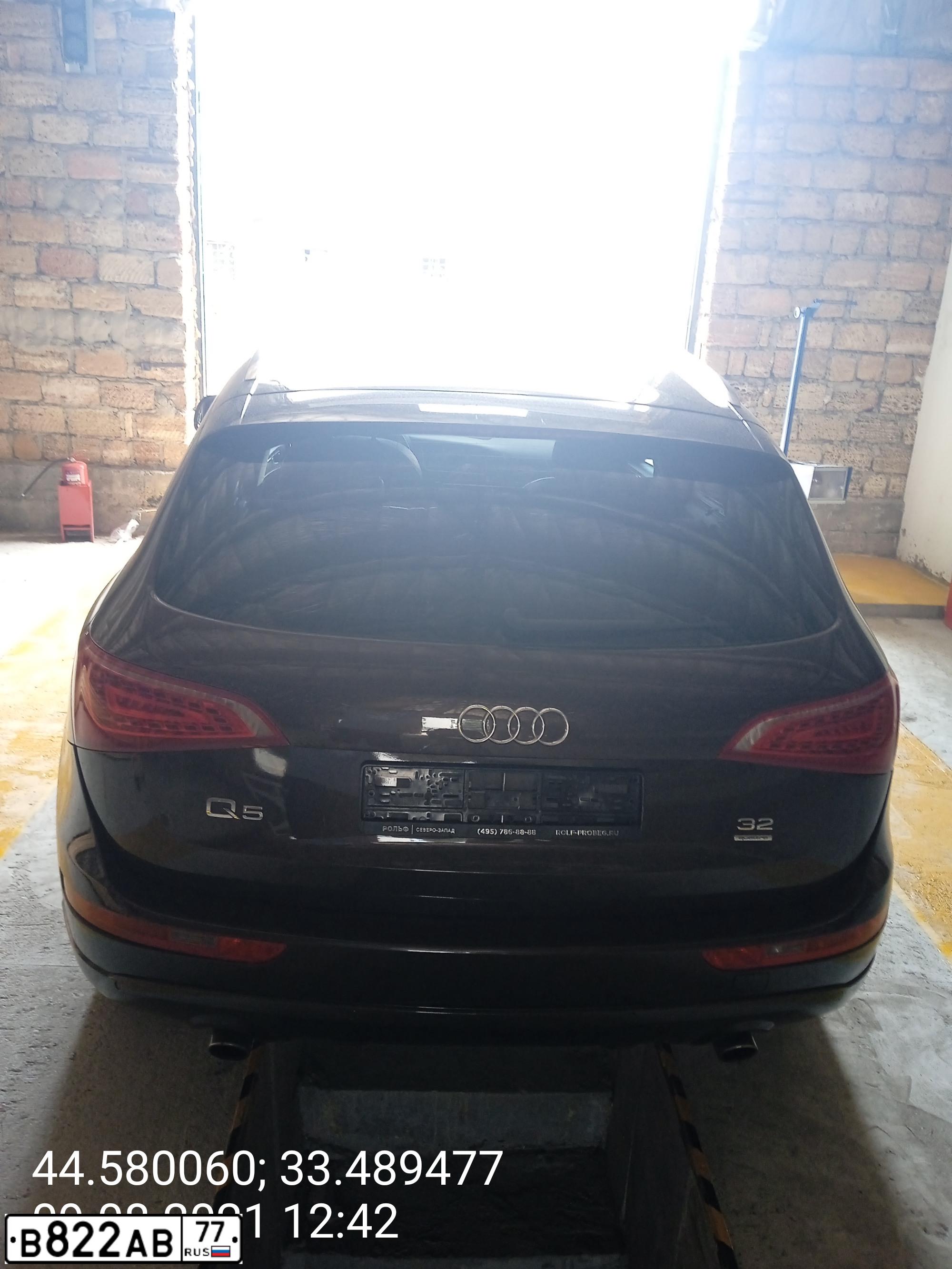Фото автомобиля AUDI Q5, 2012 — госномер А305ХВ92. Цвет: Коричневый
