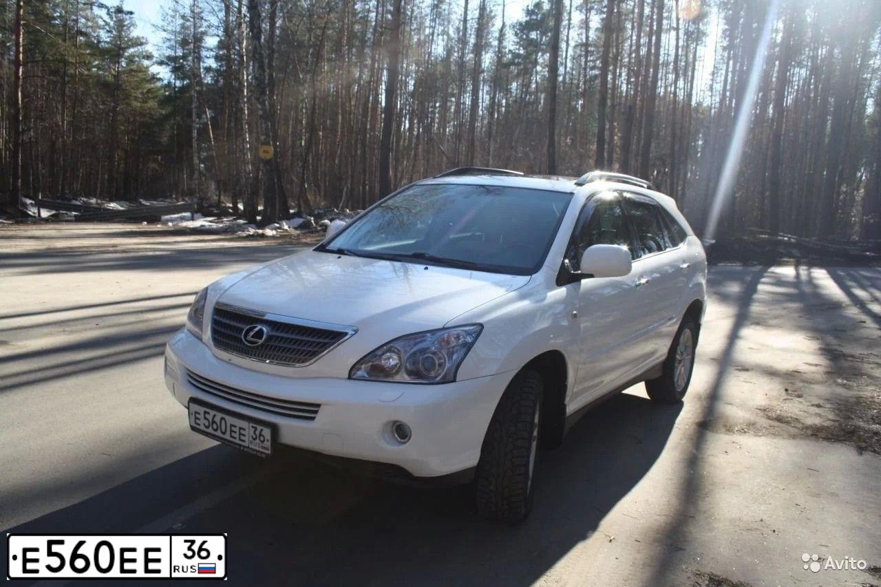 Фото автомобиля LADA 2170 PRIORA, 2009 — госномер Е560ЕЕ36. Цвет: СВЕТЛО-СЕРЕБРИСТЫЙ