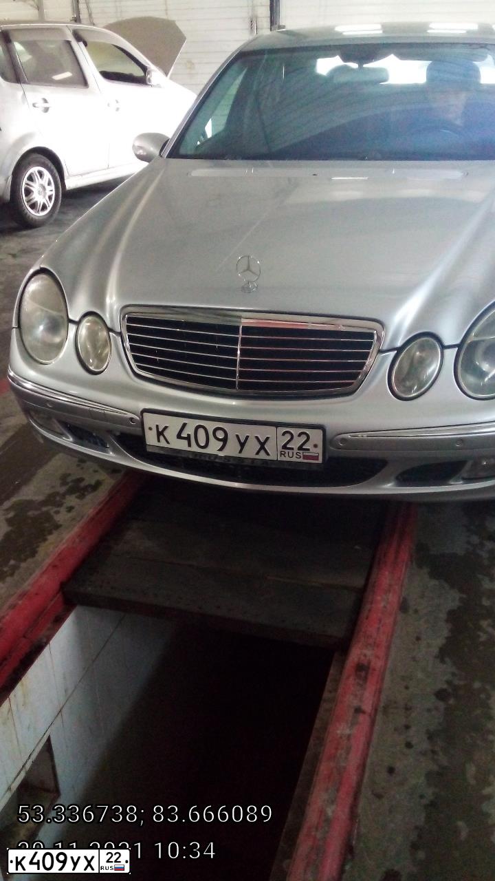 Фото автомобиля MERCEDES E-KLASSE, 2003 — госномер К375ОО199. Цвет: СЕРЫЙ МЕТАЛЛИК