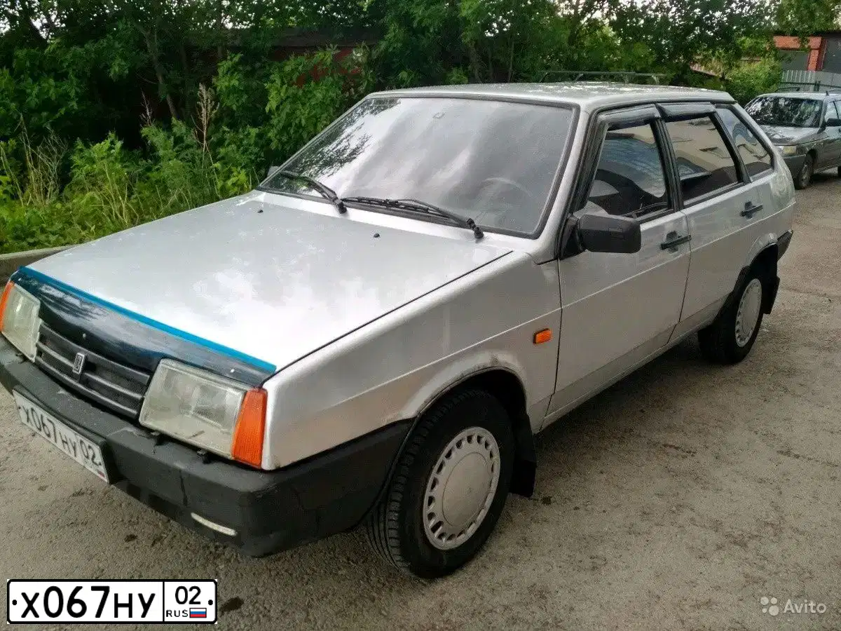 Фото автомобиля LADA 2109 SAMARA, 2001 — госномер Х488ВС102. Цвет: Светло-Серебристый металлик