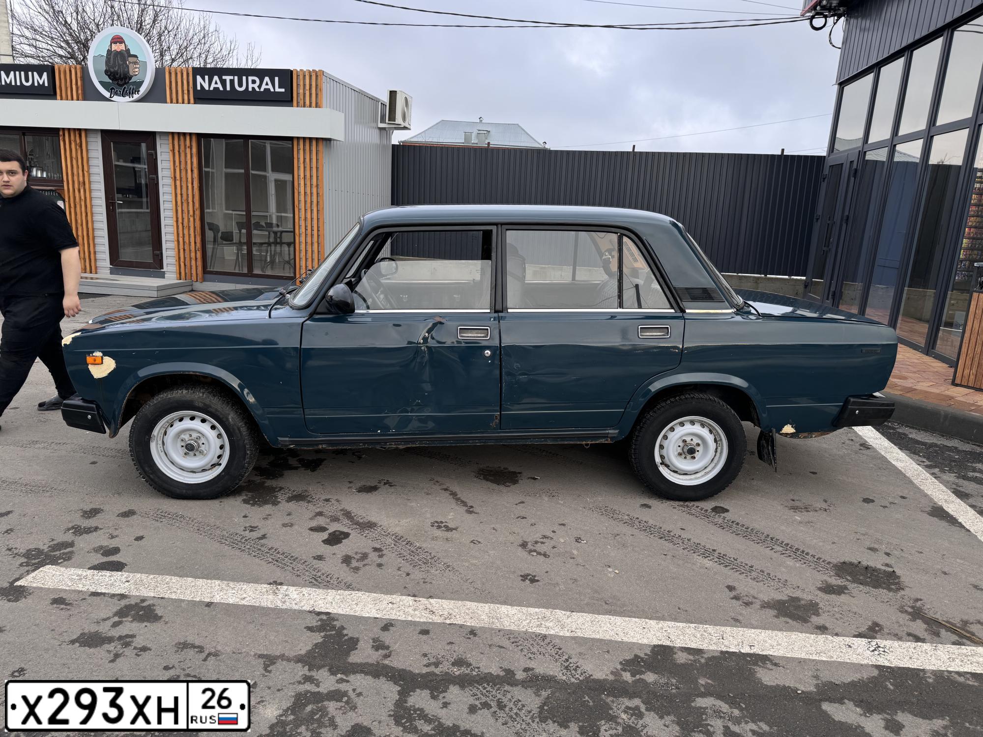 Фото автомобиля LADA 2107, 1999 — госномер Х293ХН26. Цвет: СИНЕ-ЗЕЛЕНЫЙ