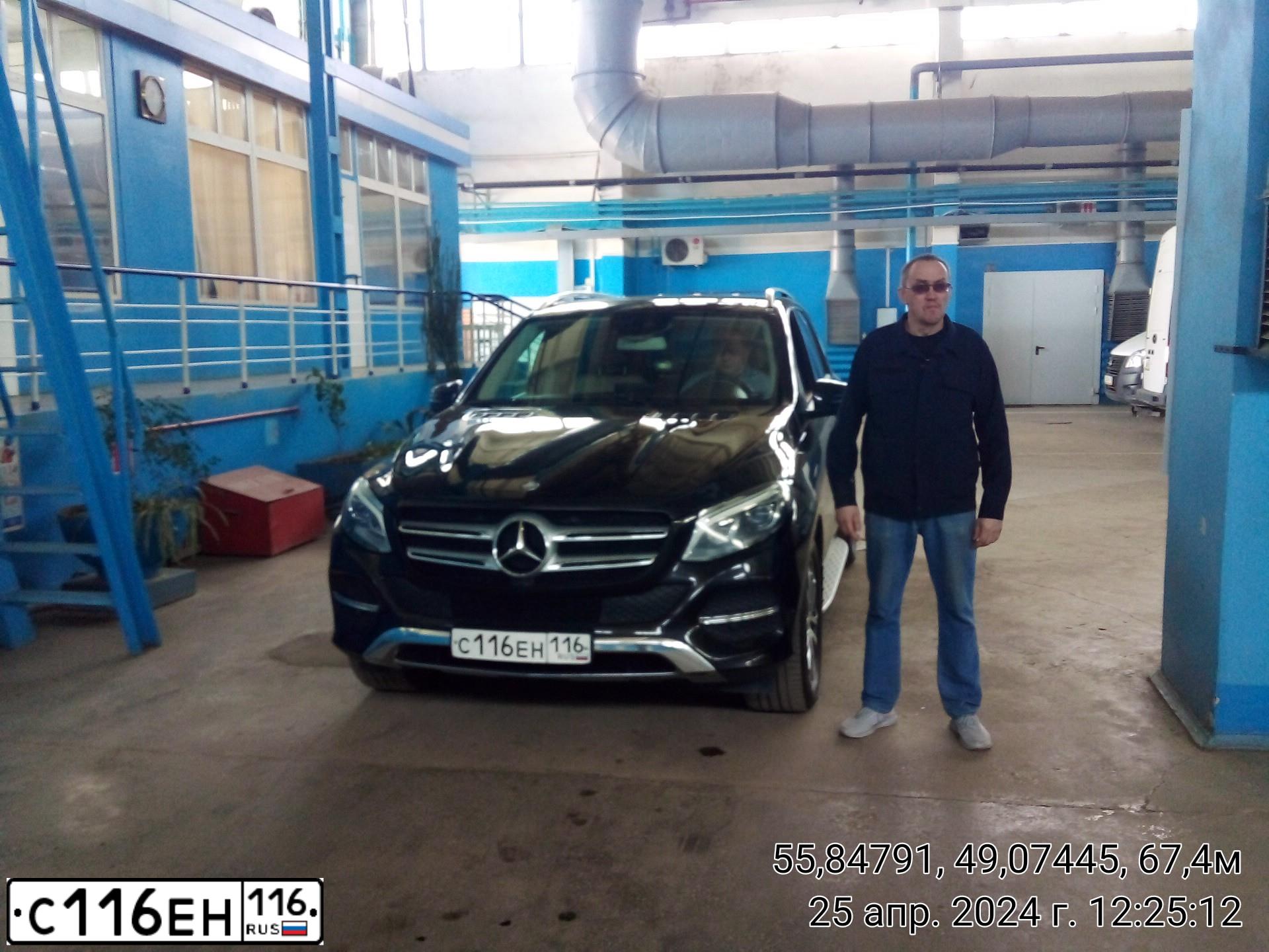 Фото автомобиля INFINITI QX70 /FX/, 2013 — госномер А808МВ116. Цвет: ЧЕРНЫЙ