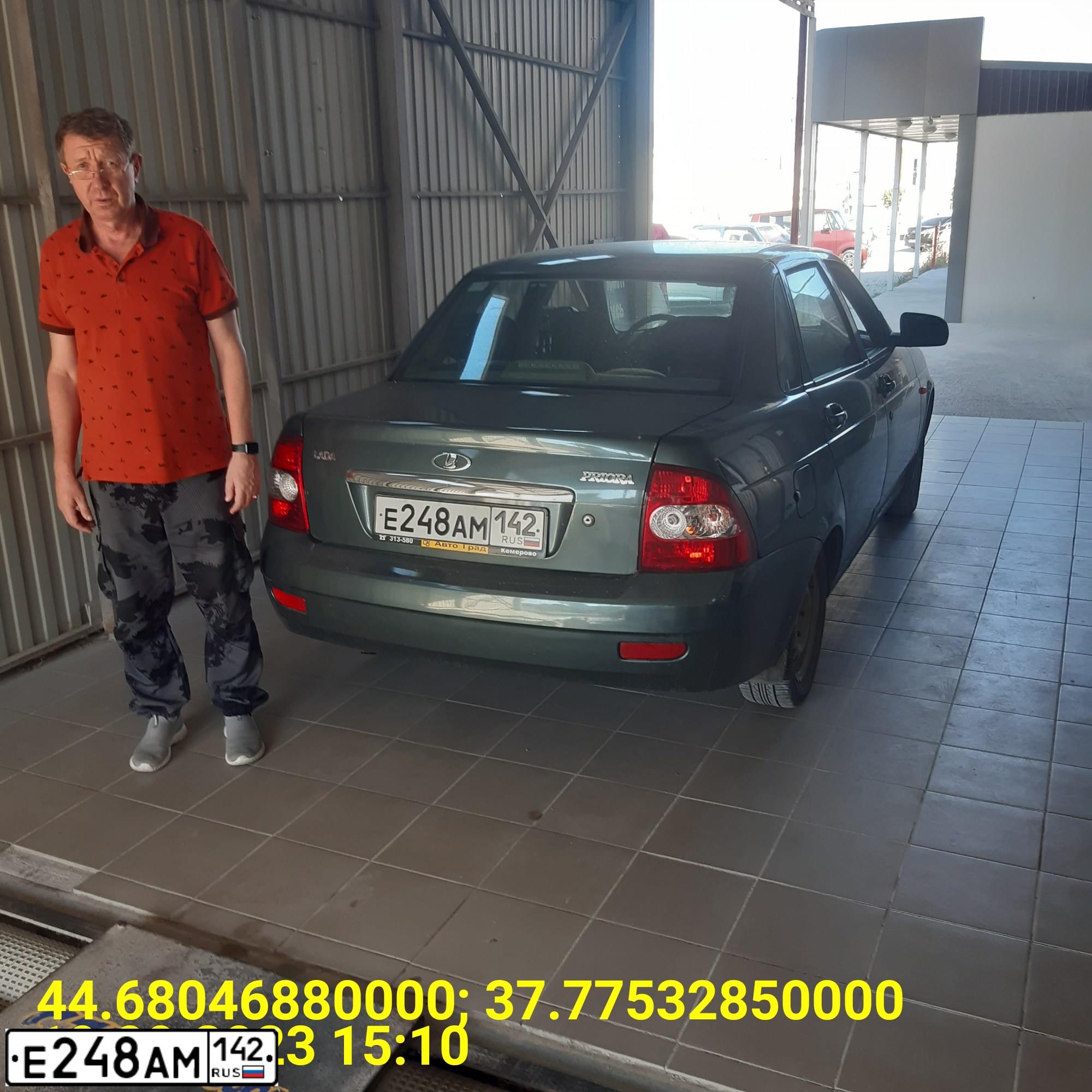Фото автомобиля LADA 2170 PRIORA, 2011 — госномер Е248АМ142. Цвет: СЕРО-СИНЕ-ЗЕЛЕНЫЙ