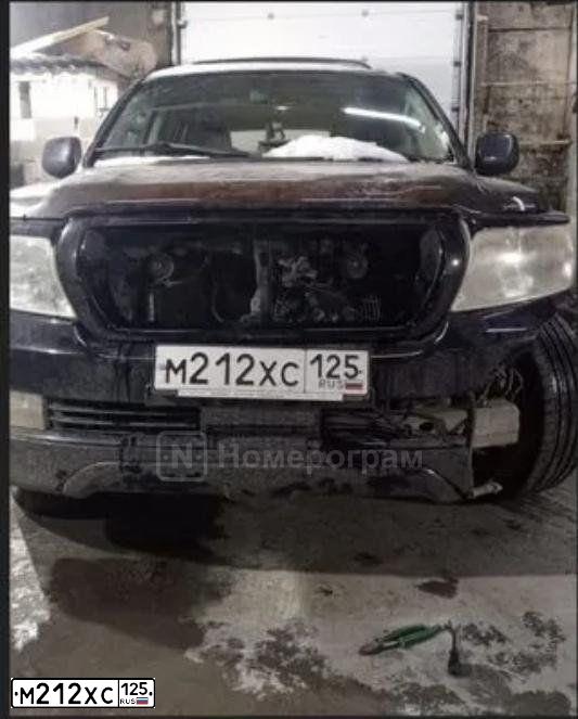 Фото автомобиля TOYOTA LANDCRUISER 200, 2008 — госномер М212ХС125. Цвет: ЧЕРНЫЙ