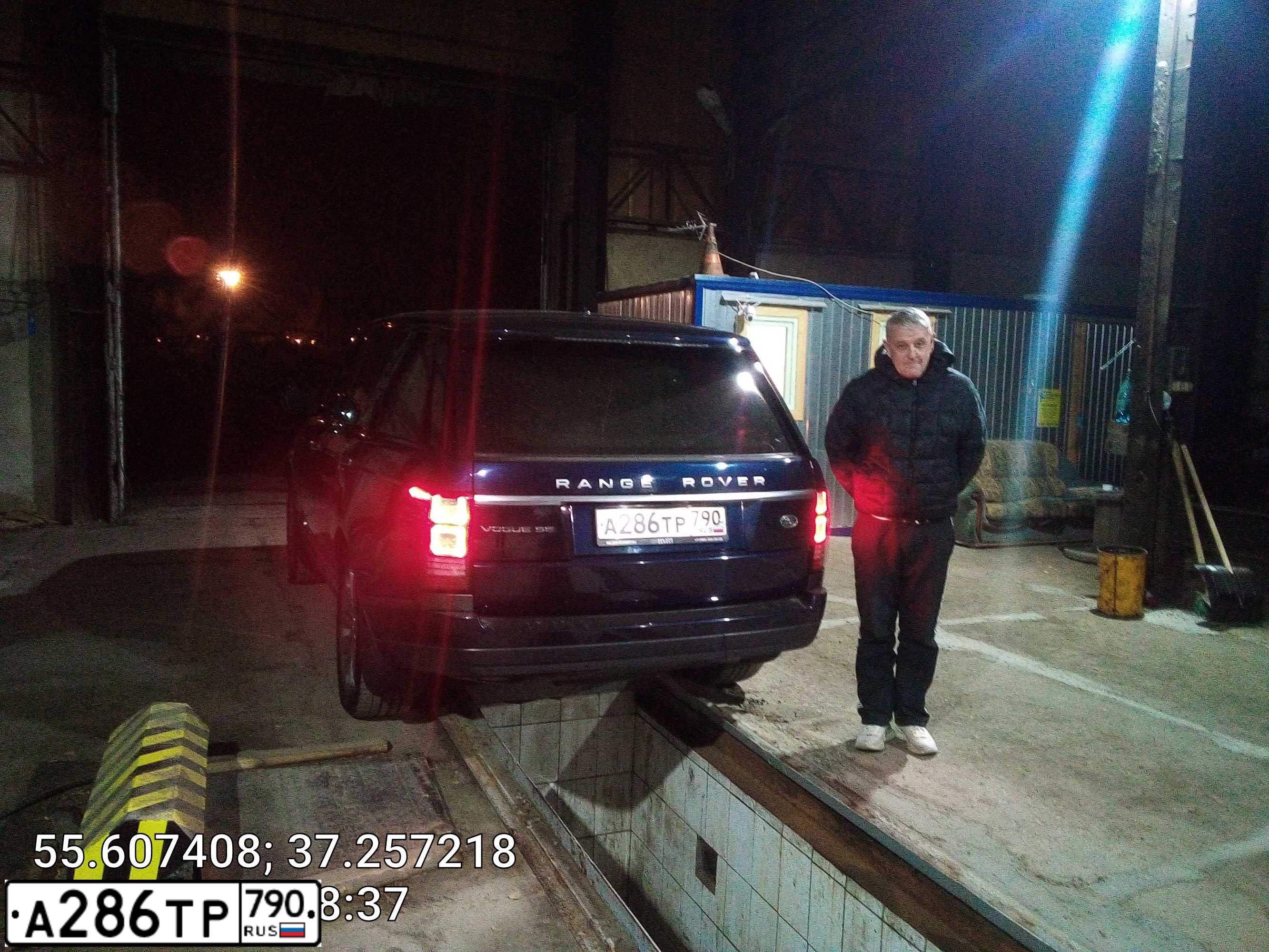 Фото автомобиля LANDROVER RANGE ROVER, 2014 — госномер Т900ЕЕ77