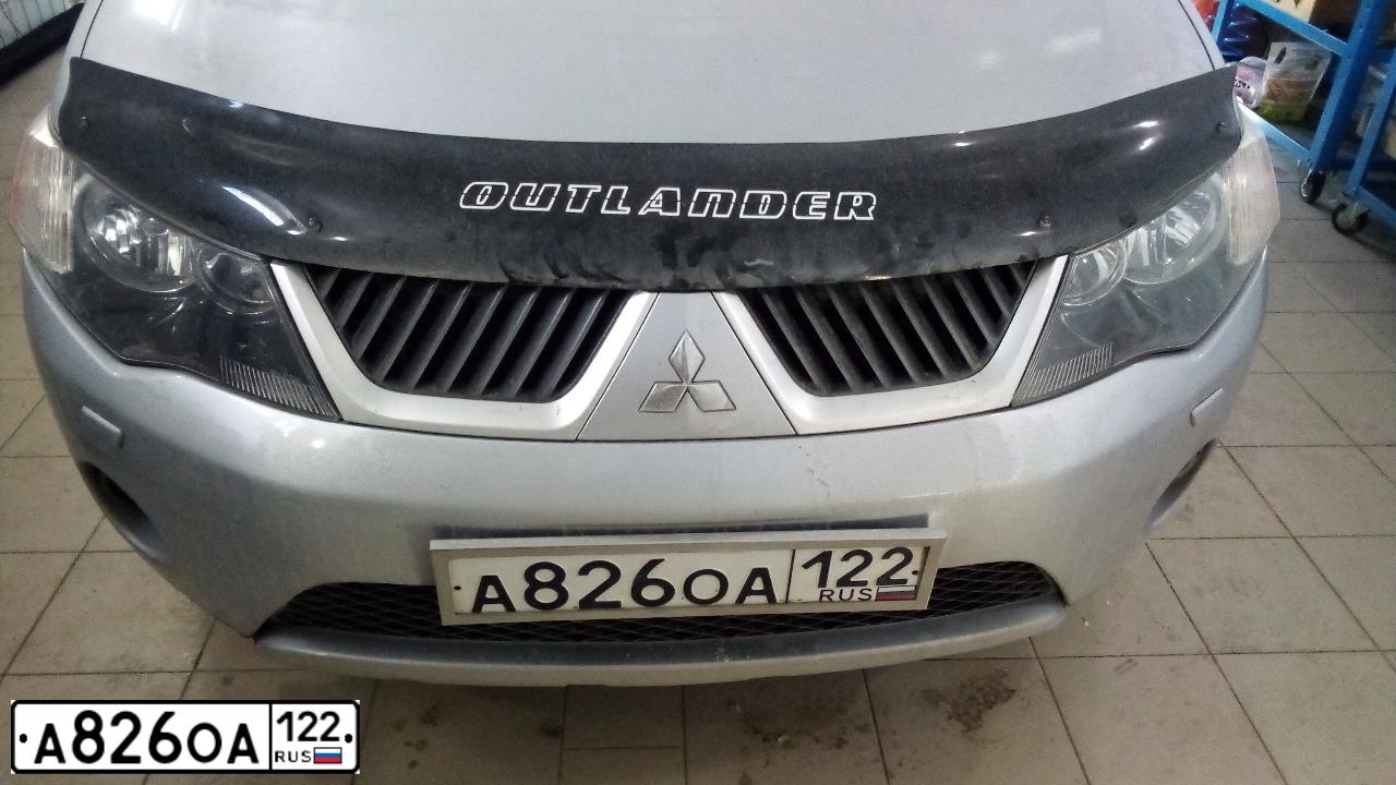 Фото автомобиля MITSUBISHI OUTLANDER, 2007 — госномер А826ОА122. Цвет: СЕРЕБРИСТЫЙ