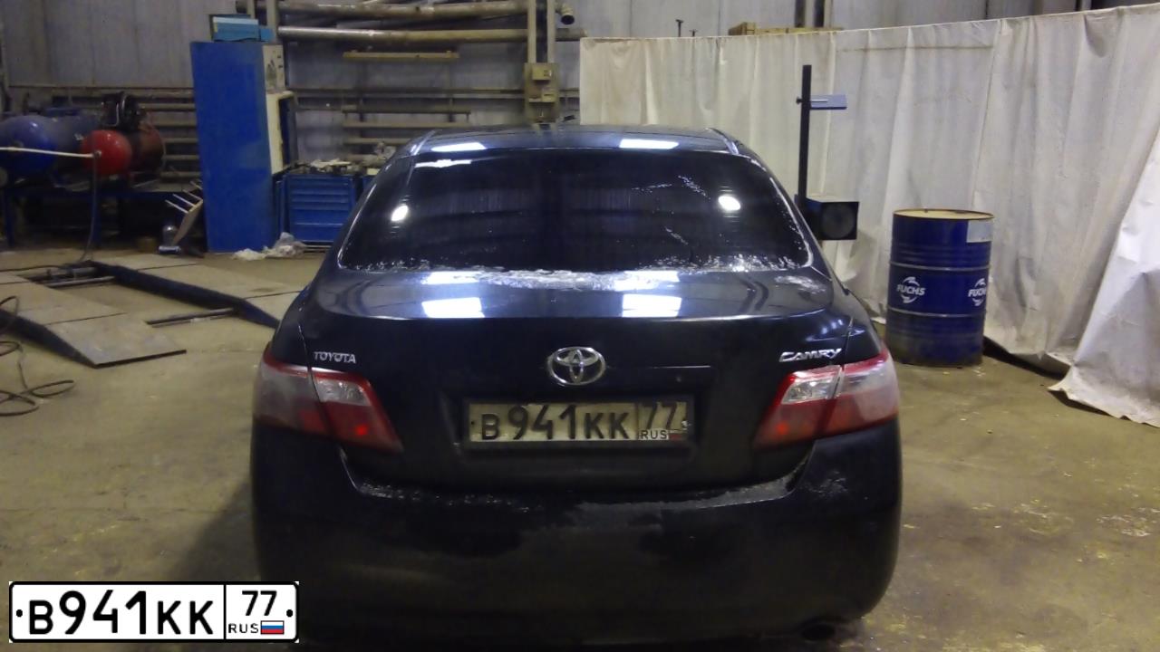 Фото автомобиля TOYOTA CAMRY, 2006 — госномер В941КК77. Цвет: ЧЕРНЫЙ