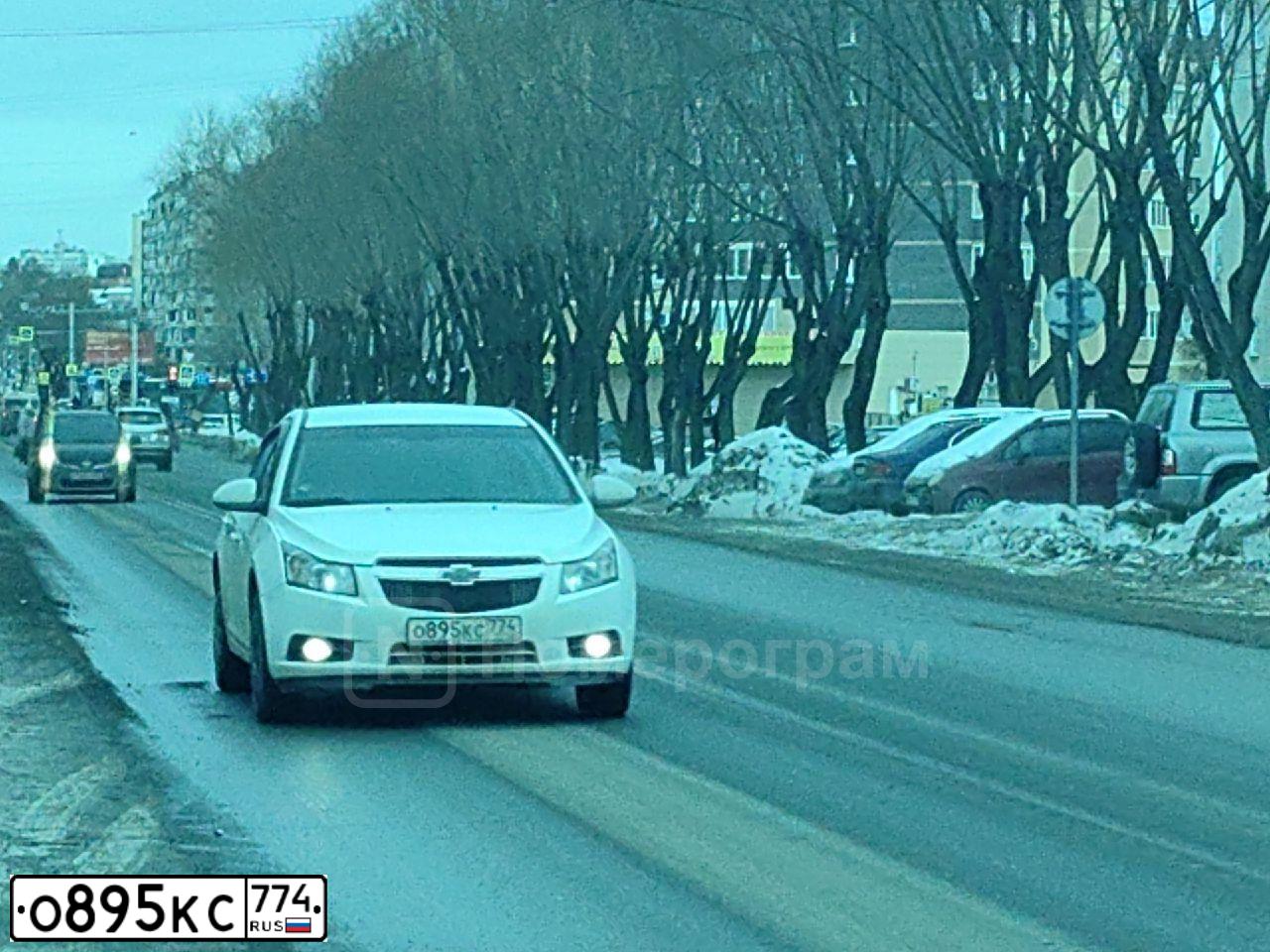 Фото автомобиля CHEVROLET CRUZE, 2012 — госномер О895КС774. Цвет: Белый
