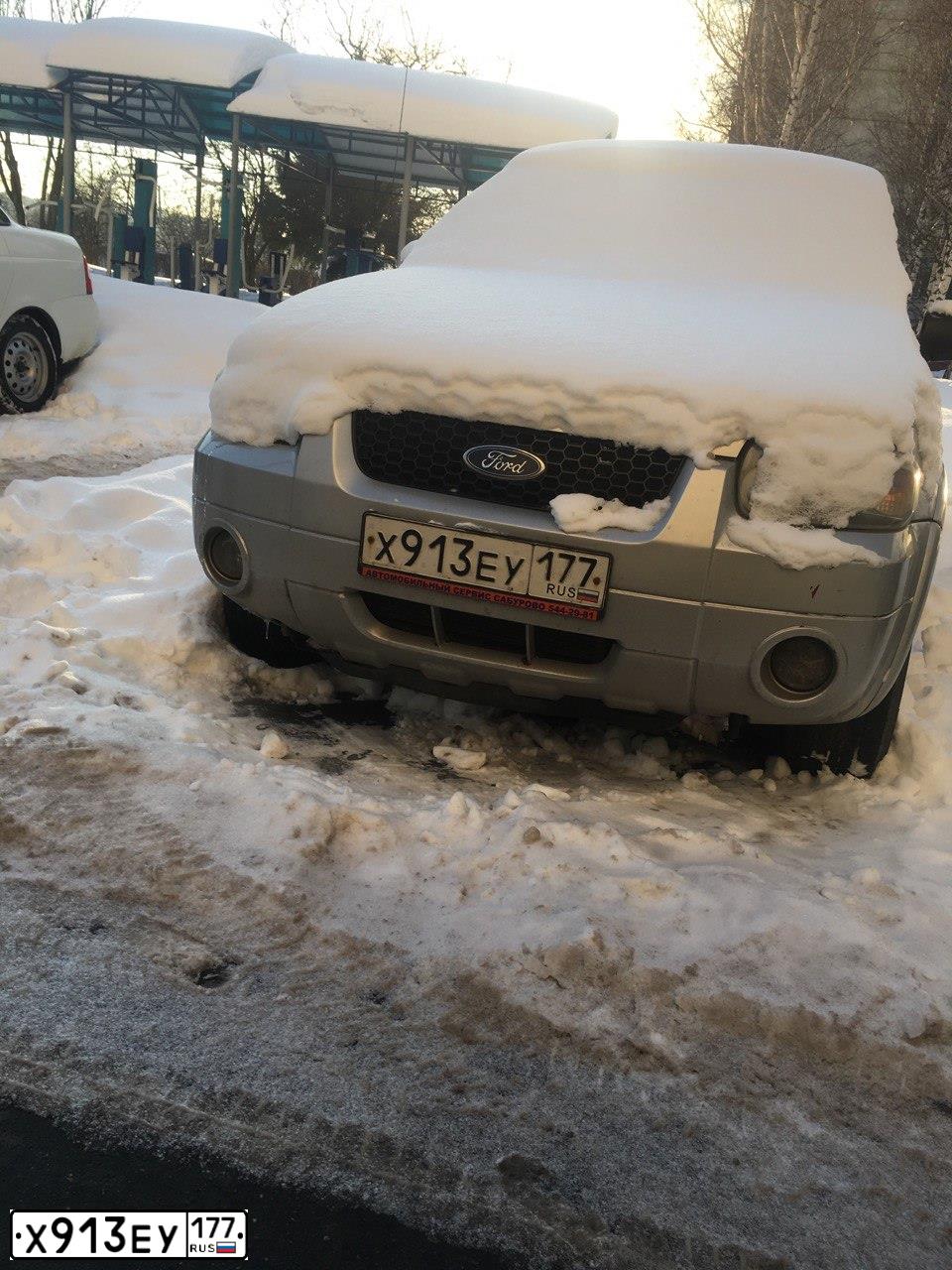 Фото автомобиля FORD MAVERICK, 2005 — госномер Х913ЕУ177. Цвет: СЕРЫЙ