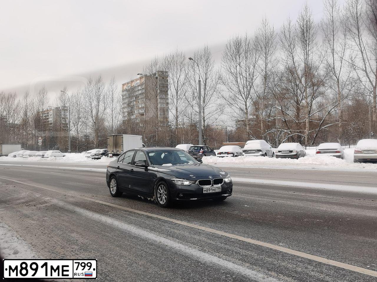 Фото автомобиля BMW W SERIE 3, 2018 — госномер М891МЕ799. Цвет: Серый