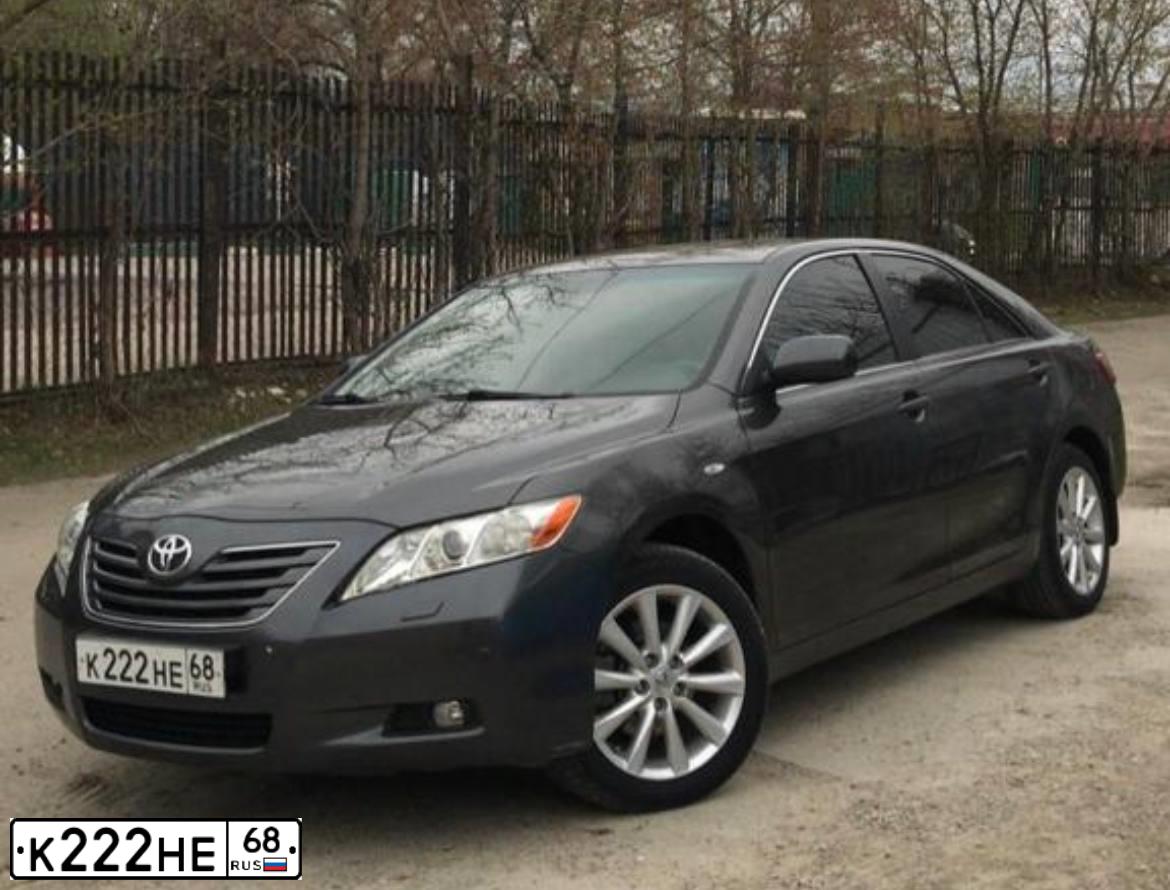 Фото автомобиля TOYOTA CAMRY, 2008 — госномер К222НЕ68. Цвет: СЕРЫЙ