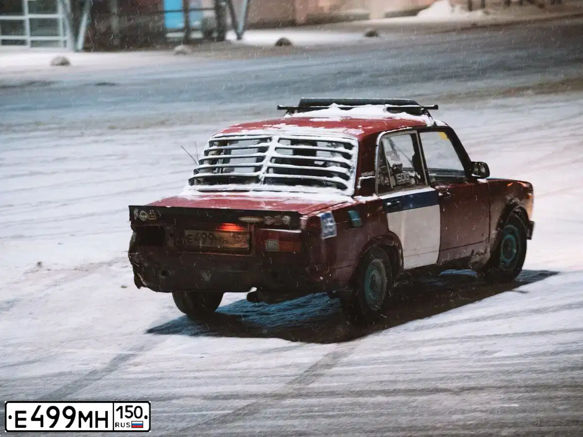 Фото автомобиля GAZ 3110 WOLGA, 2003 — госномер А737КА97. Цвет: СЕРЫЙ