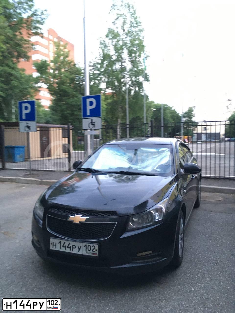 Фото автомобиля CHEVROLET CRUZE, 2012 — госномер Н144РУ102. Цвет: ЧЕРНЫЙ МЕТАЛЛИК