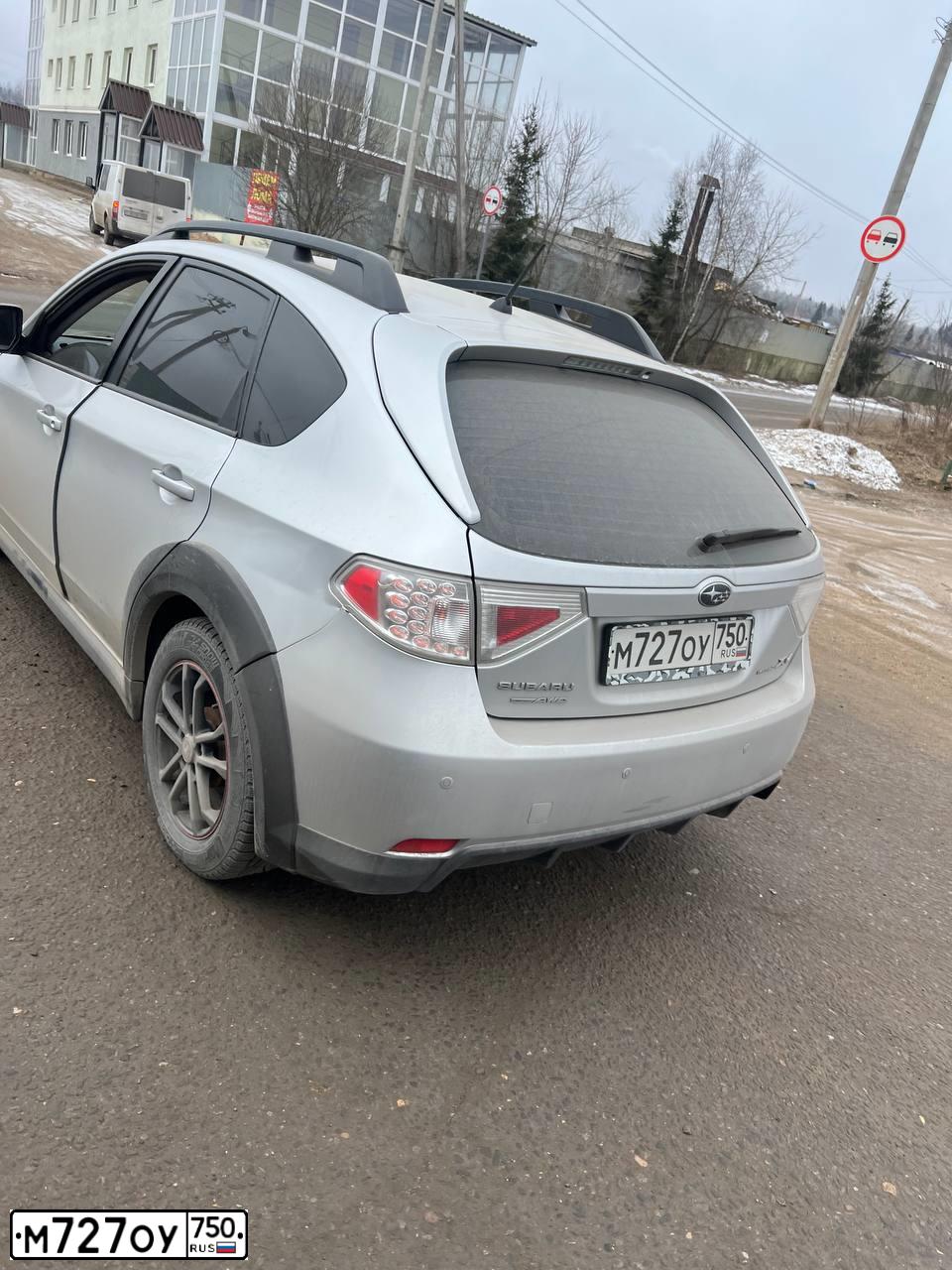 Фото автомобиля SUBARU IMPREZA, 2010 — госномер М727ОУ750. Цвет: СЕРЫЙ