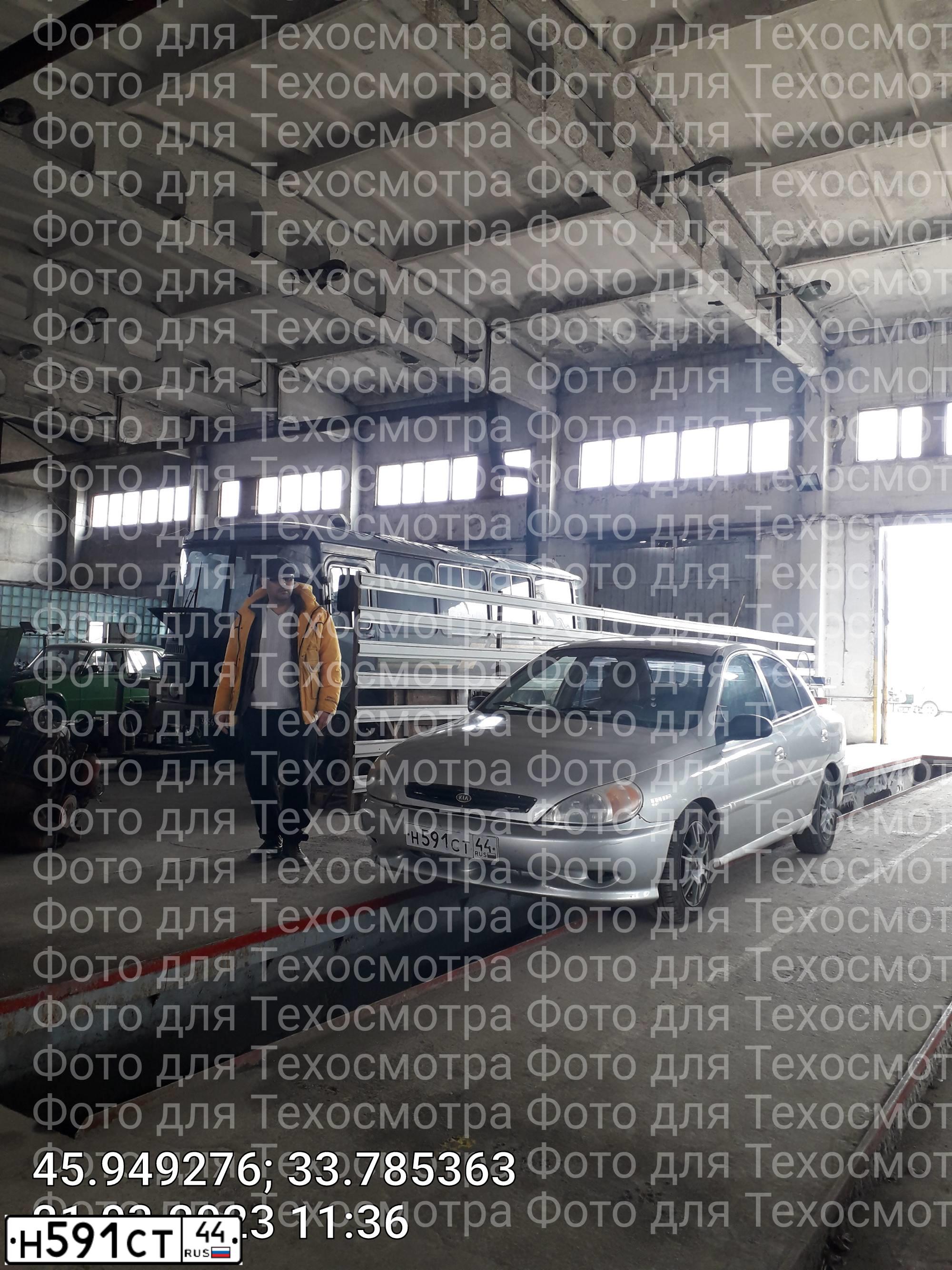 Фото автомобиля KIA RIO, 2001 — госномер Н037КМ82. Цвет: СЕРЕБРИСТЫЙ