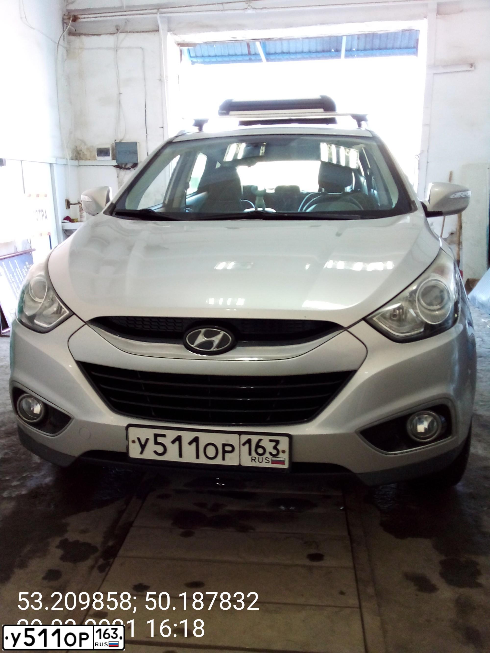 Фото автомобиля HYUNDAI IX35, 2010 — госномер О111АС163. Цвет: СЕРЕБРИСТЫЙ