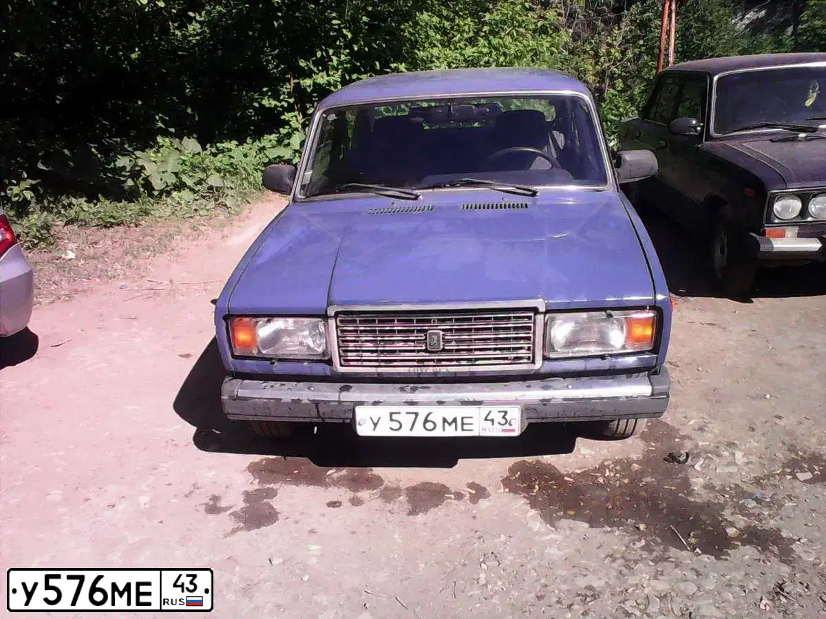 Фото автомобиля LADA 2107, 2005 — госномер У576МЕ43. Цвет: синий