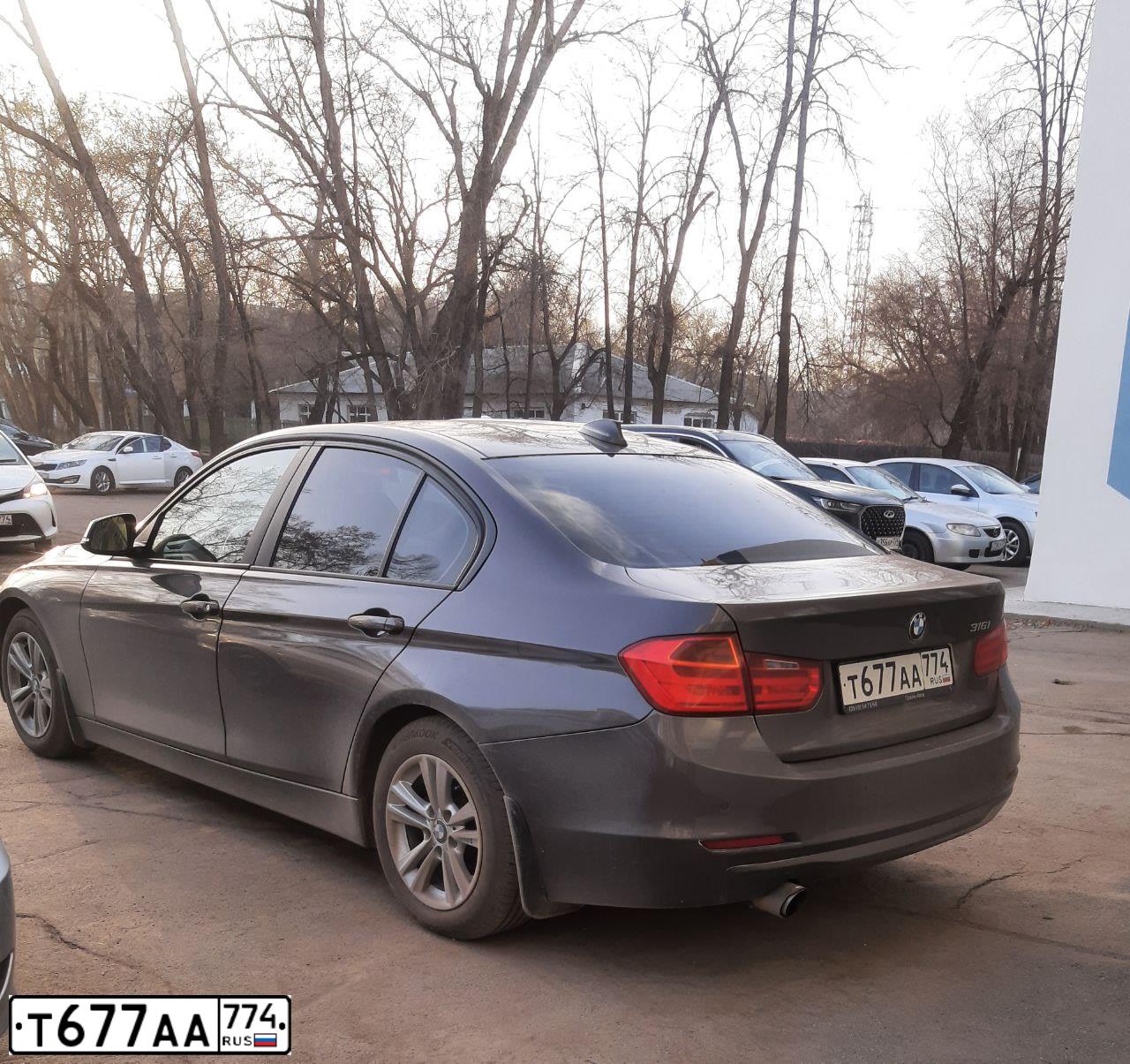 Фото автомобиля BMW SERIE 3, 2014 — госномер Т677АА774. Цвет: Коричневый