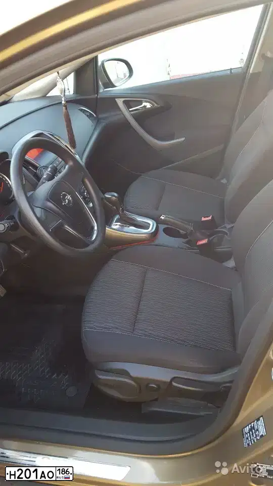 Фото автомобиля OPEL ASTRA, 2013 — госномер С116РВ89