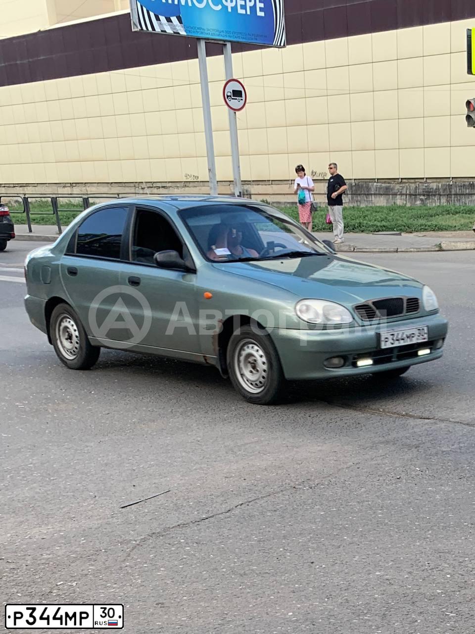 Фото автомобиля ZAZ LANOS, 2008 — госномер Р344МР30. Цвет: ОЛИВКОВЫЙ