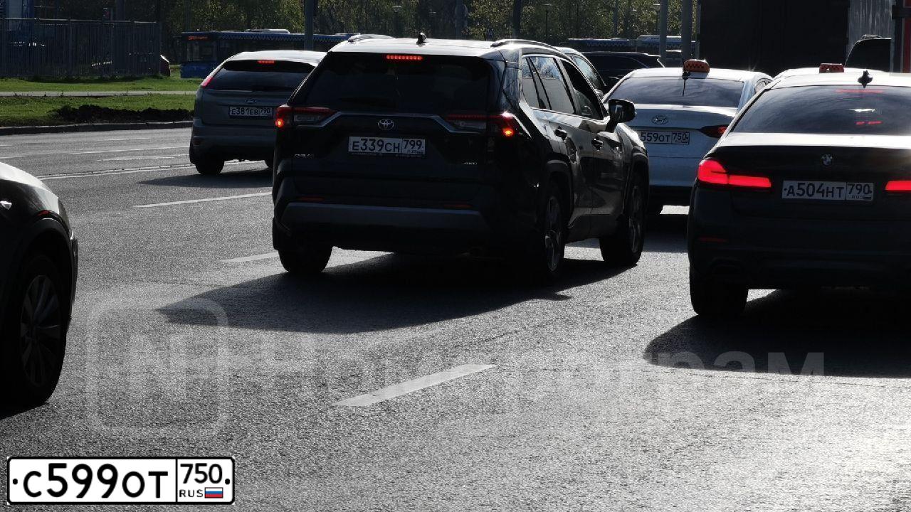 Фото автомобиля LEXUS RX, 2011 — госномер С599ОТ750. Цвет: ПЕРЛАМУТРОВО-БЕЛЫЙ