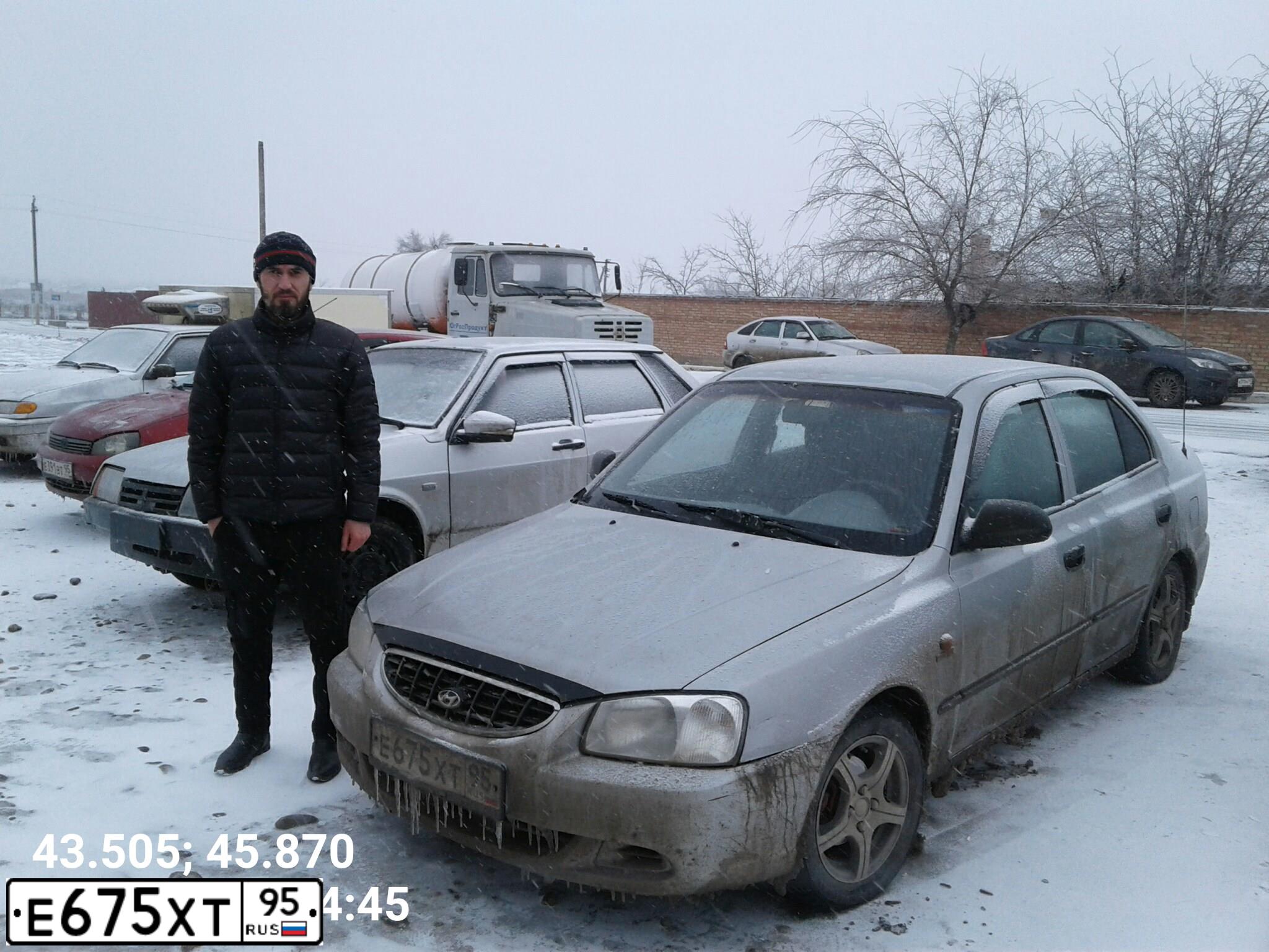 Фото автомобиля TAGAZ ACCENT, 2002 — госномер Е675ХТ95. Цвет: Серебристый