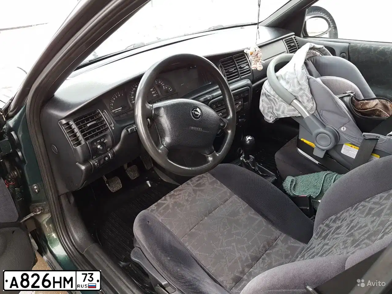 Фото автомобиля OPEL VECTRA, 1998 — госномер М781МА21. Цвет: ЗЕЛЕНЫЙ ТЕМНЫЙ