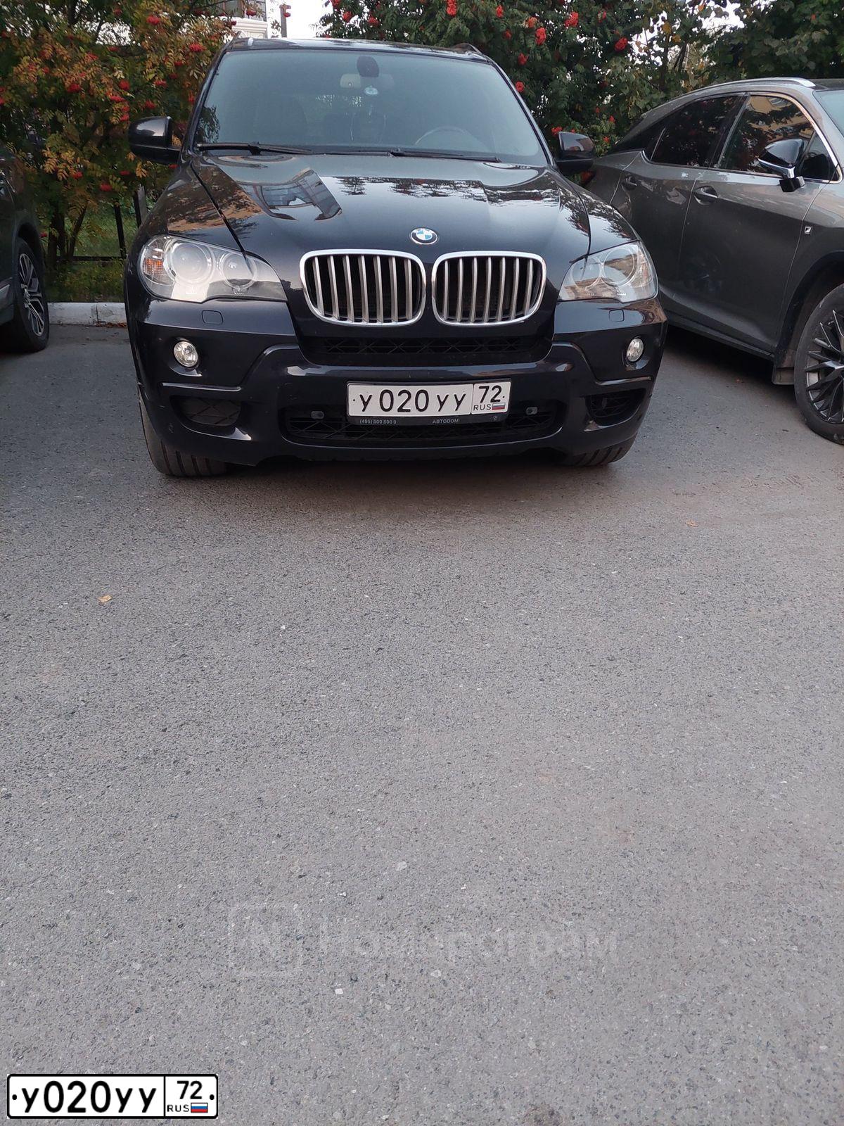 Фото автомобиля BMW X5, 2008 — госномер Р920РС72. Цвет: ЧЕРНЫЙ