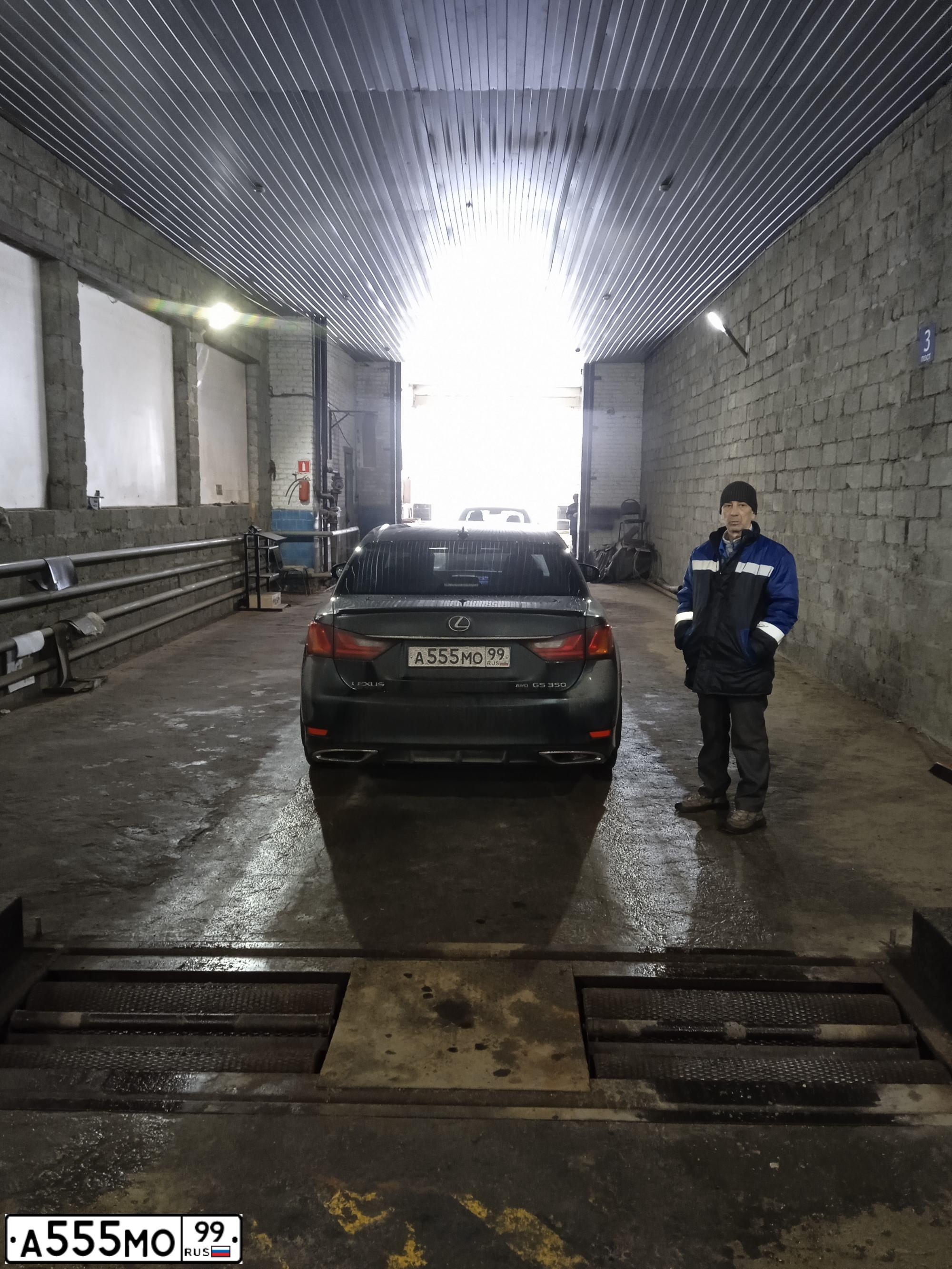 Фото автомобиля MERCEDES S-KLASSE, 2004 — госномер А555МО99. Цвет: ЧЕРНЫЙ