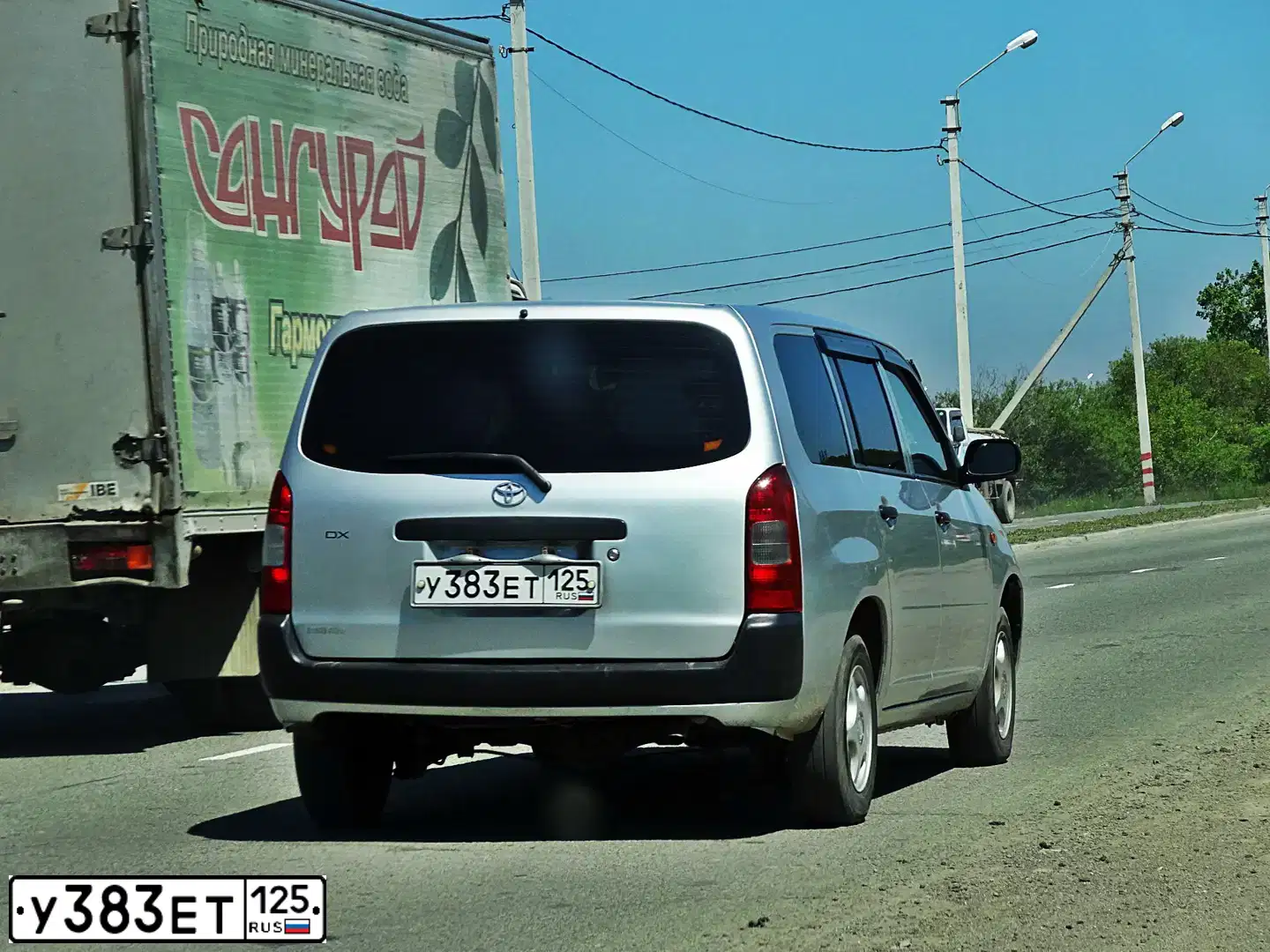 Фото автомобиля HONDA FIT, 2001 — госномер У383ЕТ25