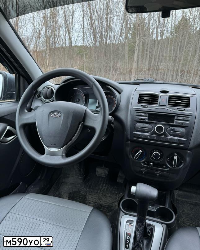 Фото автомобиля LADA 2190 GRANTA, 2019 — госномер М590УО29. Цвет: СЕРЕБРИСТО-ТЕМНО-СЕРЫЙ