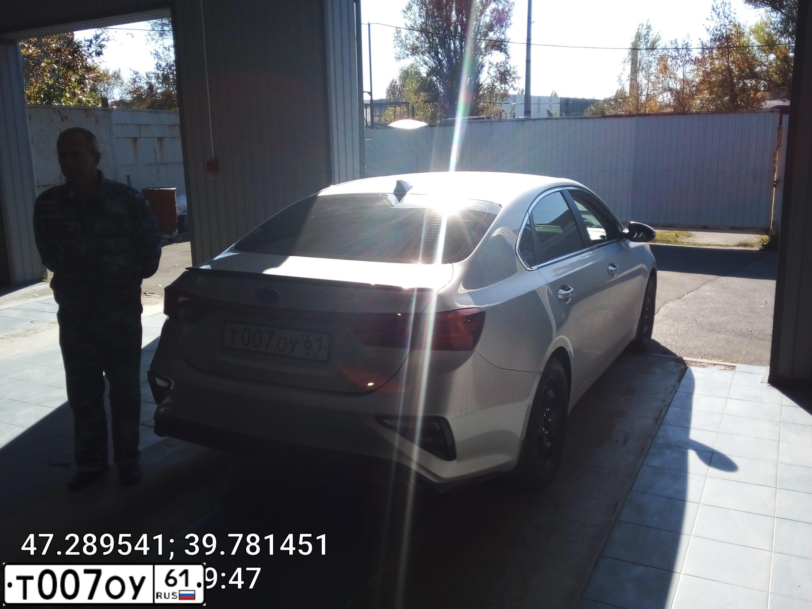 Фото автомобиля HYUNDAI ELANTRA, 2010 — госномер М055ЕН193