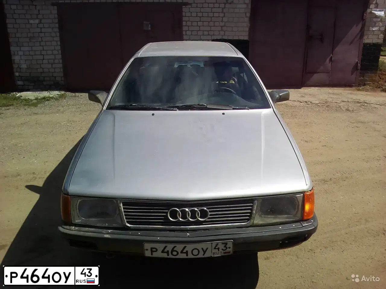 Фото автомобиля AUDI 100, 1989 — госномер Р464ОУ43. Цвет: СЕРЕБРИСТЫЙ