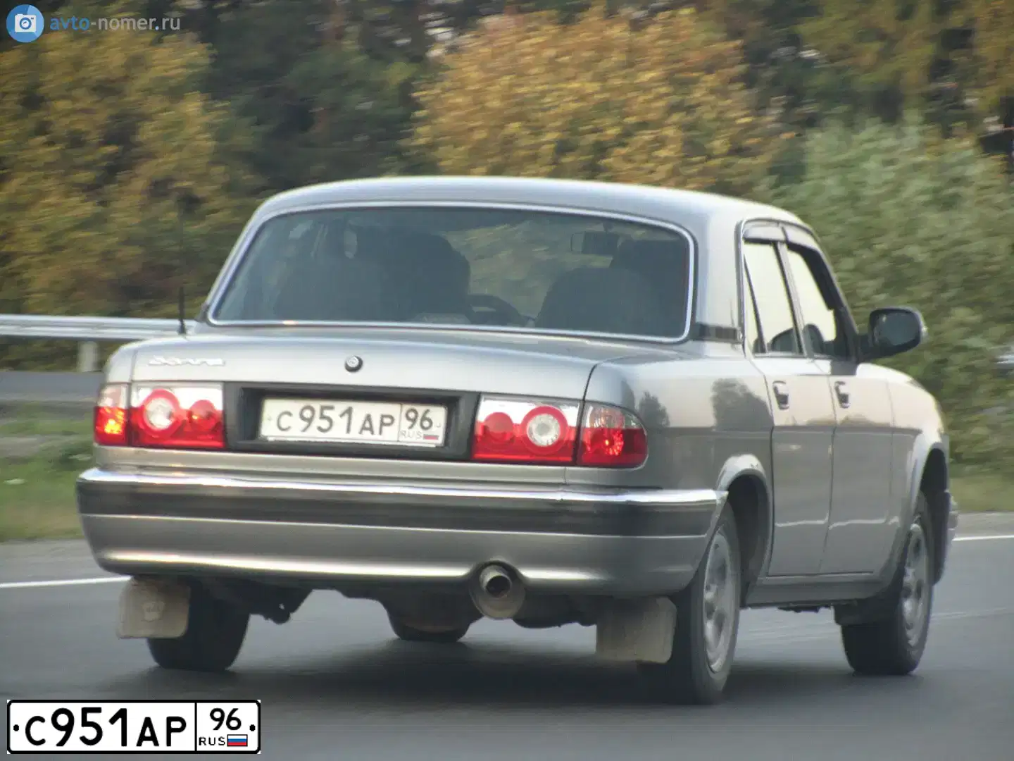 Фото автомобиля GAZ 3110 WOLGA, 2007 — госномер С951АР96. Цвет: СЕРЫЙ