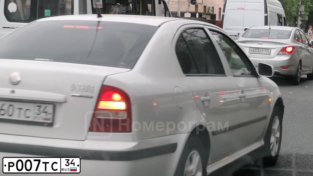 Фото автомобиля AUDI A6, 2008 — госномер О338МН06. Цвет: СЕРЫЙ