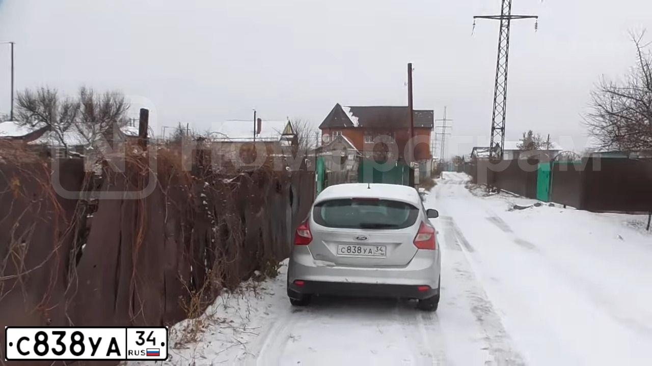 Фото автомобиля FORD FOCUS, 2012 — госномер С838УА34. Цвет: СЕРЕБРИСТЫЙ