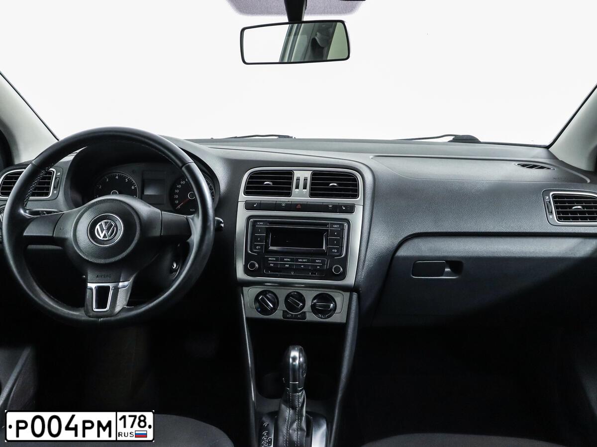 Фото автомобиля VOLKSWAGEN POLO, 2013 — госномер Е606МР07. Цвет: Белый