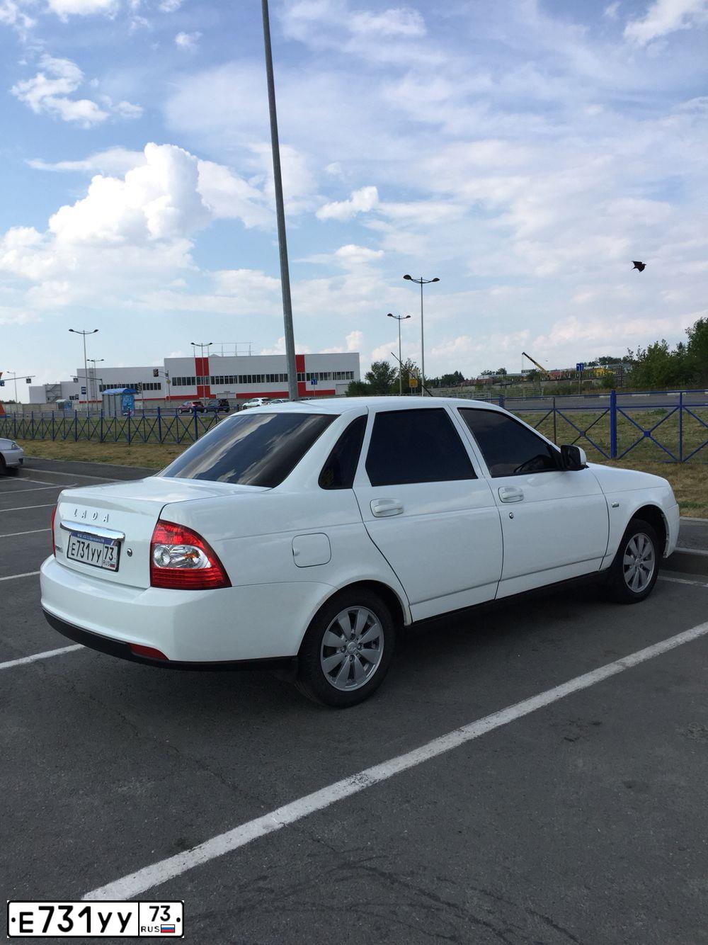 Фото автомобиля LADA 2170 PRIORA, 2014 — госномер Е256ММ763. Цвет: Белый