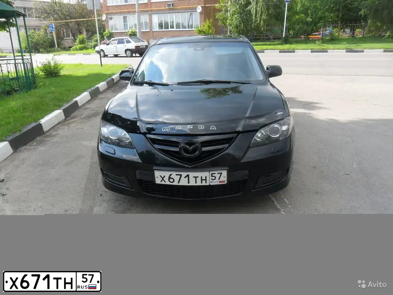 Фото автомобиля MAZDA 3, 2006 — госномер О011РЕ31. Цвет: ЧЕРНЫЙ