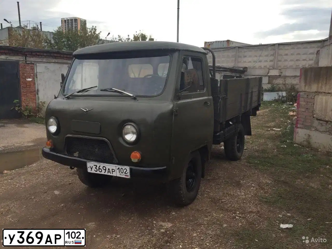 Фото автомобиля UAZ 3303, 1990 — госномер У369АР102. Цвет: Хаки