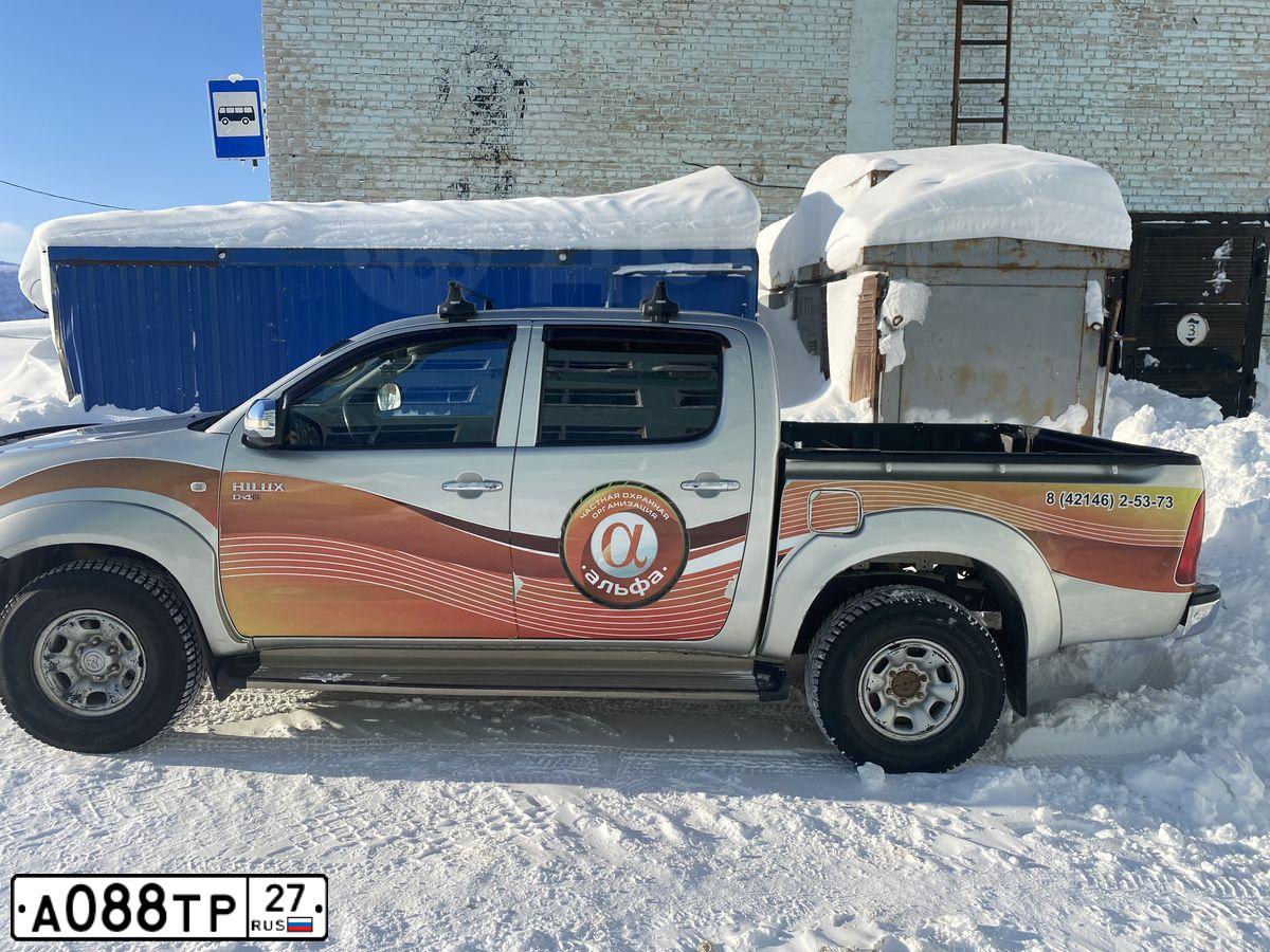 Фото автомобиля TOYOTA HILUX, 2011 — госномер О342КХ75. Цвет: СЕРЫЙ