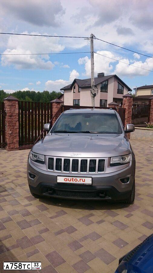 Фото автомобиля JEEP GRAND CHEROKEE, 2013 — госномер Н777ВК40. Цвет: СВЕТЛО-СЕРЫЙ